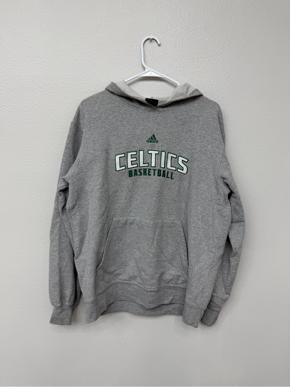 Boston Celtics NBA Sewn Hoodie Men’s Small Pullover Sweatshirt by Adidas